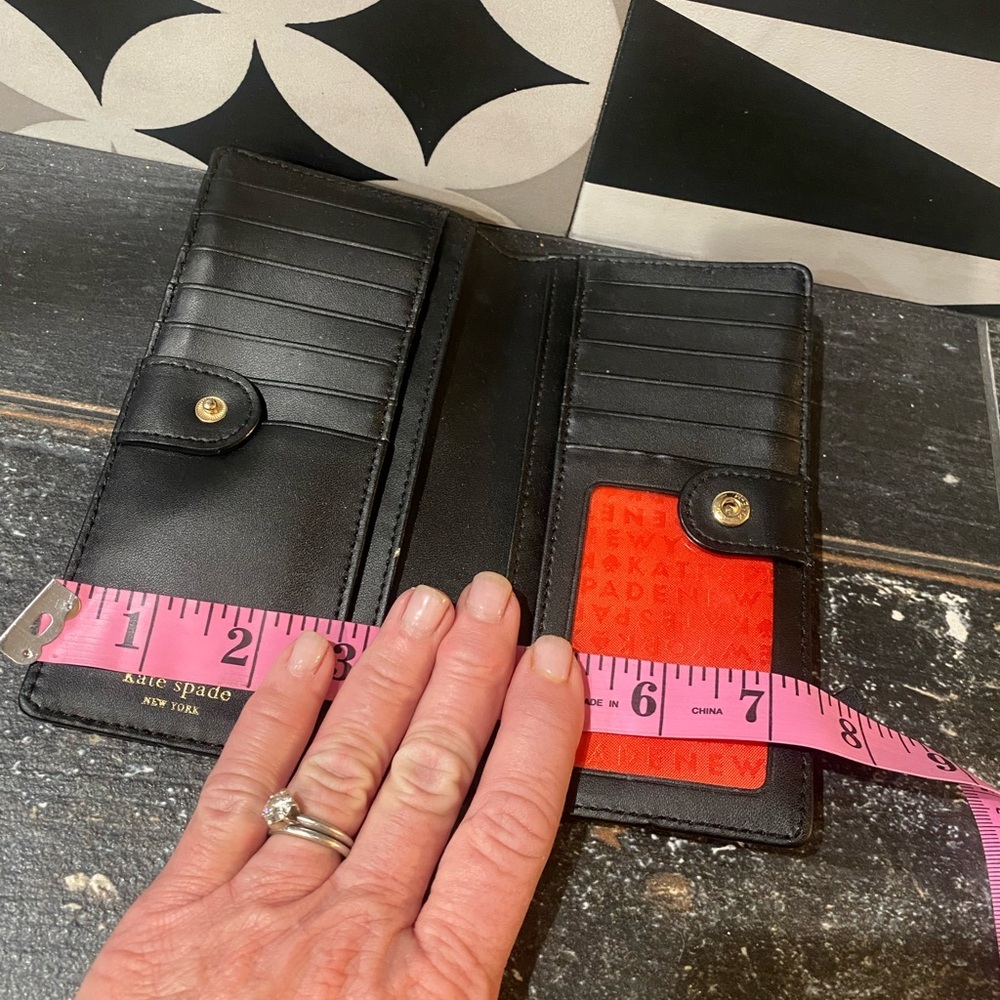 KATE SPADE small polka dot black shiny wallet! Red inside-lots of slots! ♠️EUC♠️ - Picture 6 of 13
